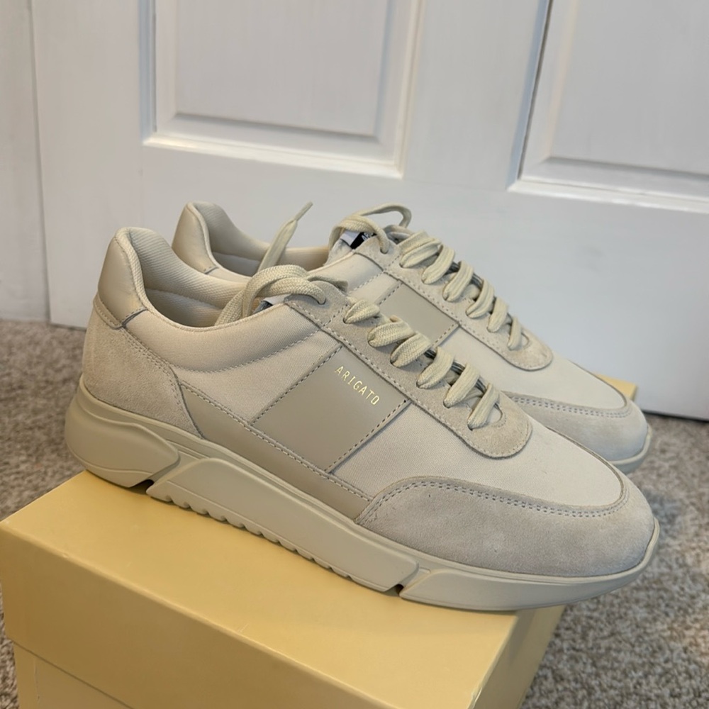 Axel Arigato Tan Genesis Vintage Runner. Size 10.